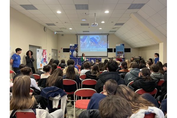 Bienvenue à Erasmus@Kju 2025 !